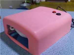 美甲光疗机和没甲胶（单买的话可以面议）